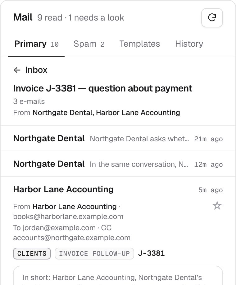 A conversation open in the reader: the subject, a count of 3 e-mails, both senders, the two earlier e-mails as one line each, and the start of the newest one.